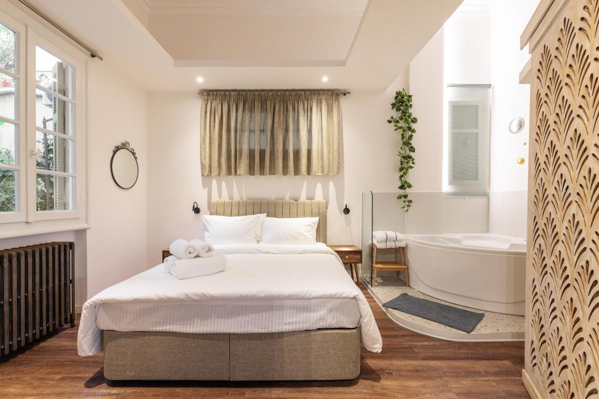 Couple-In Magical Suite With Jacuzzi Tessalónica Exterior foto