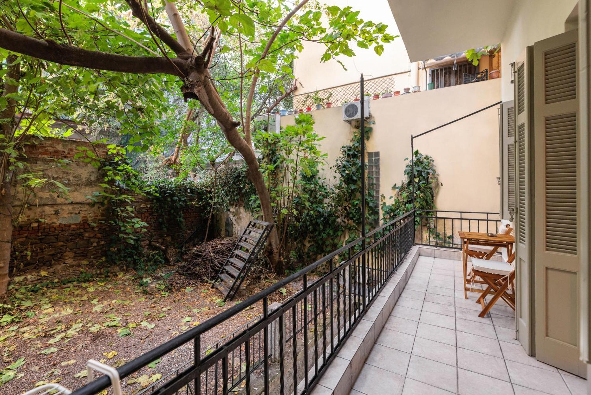 Couple-In Magical Suite With Jacuzzi Tessalónica Exterior foto