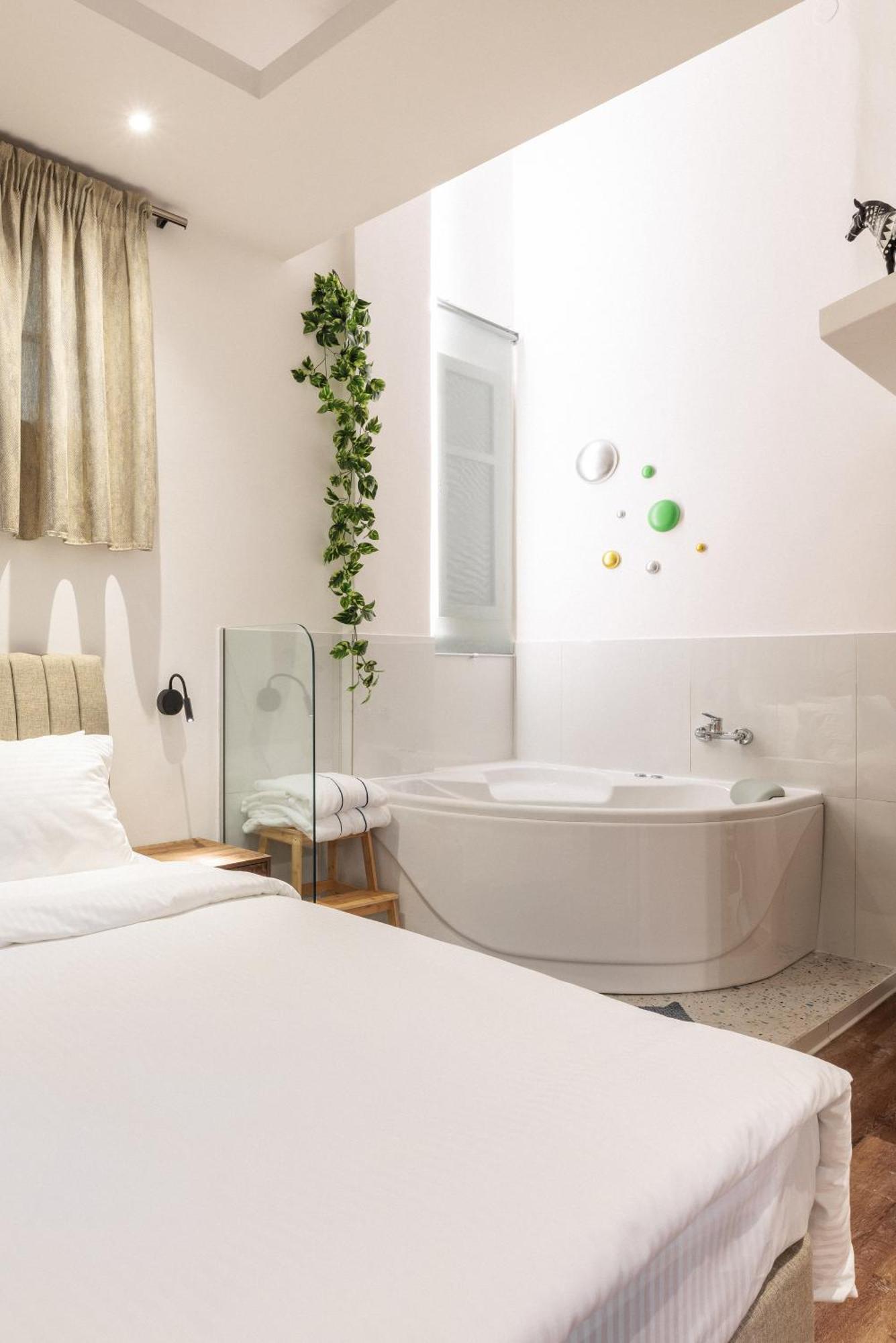 Couple-In Magical Suite With Jacuzzi Tessalónica Exterior foto